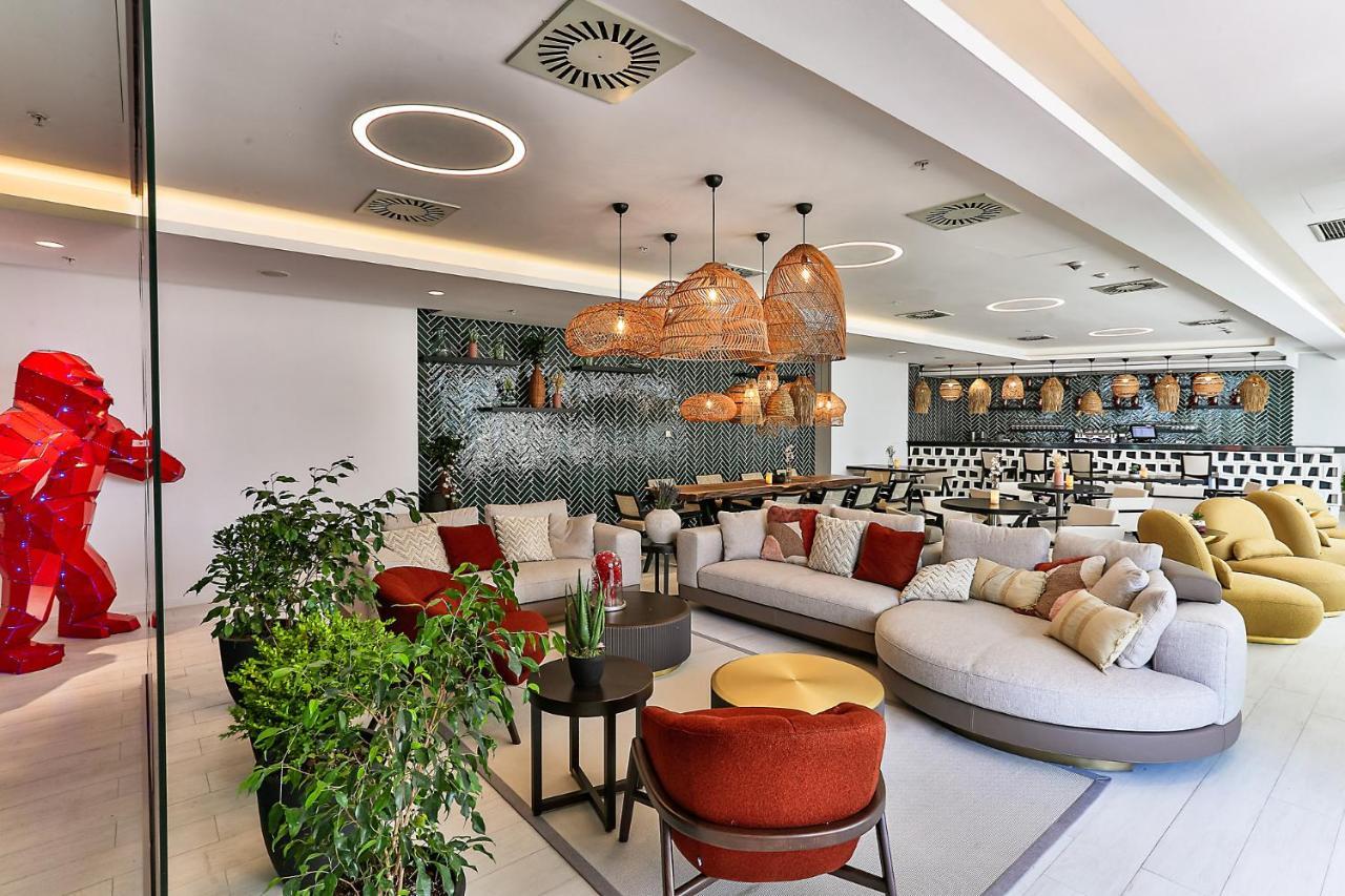 Tq Plaza Готель 4*